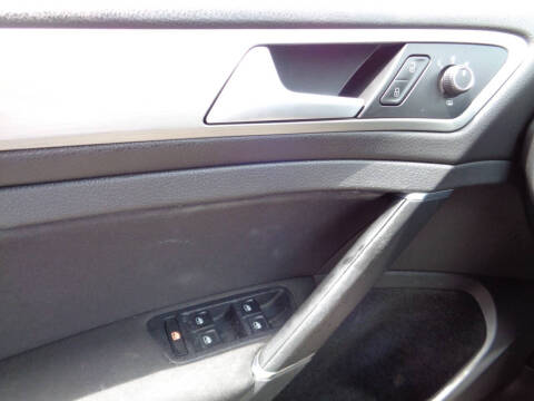 2017 Volkswagen Golf TSI S