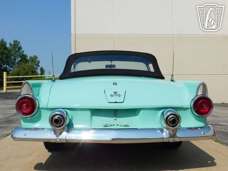 1955 Ford Thunderbird