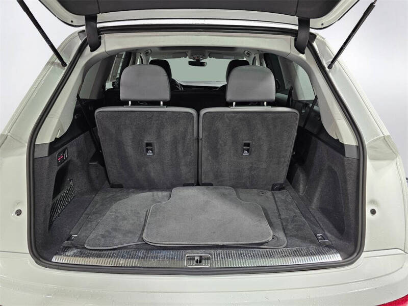 2023 Audi Q7 quattro Premium Plus 55 TFSI