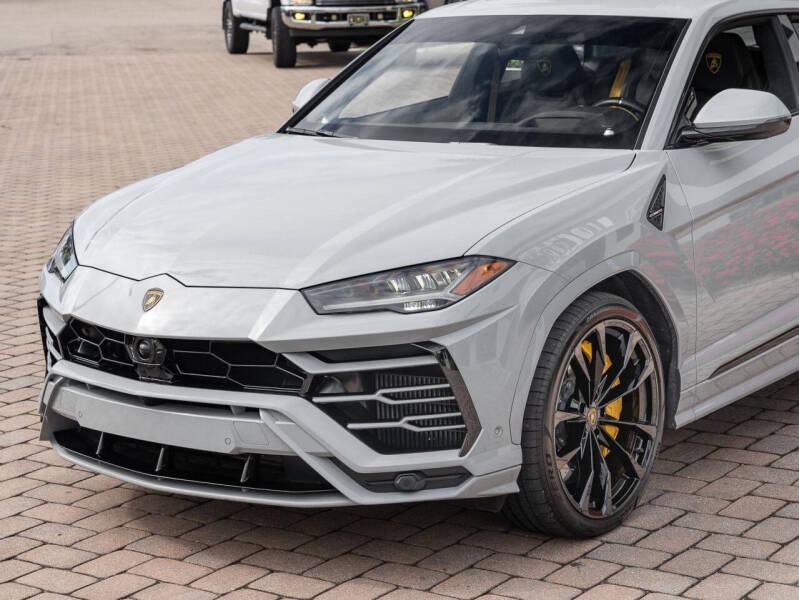 2022 Lamborghini Urus