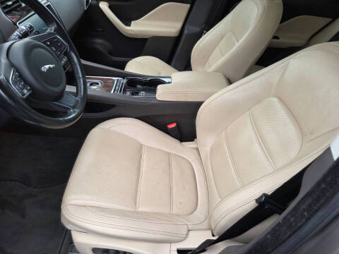 2017 Jaguar F-PACE 35t Prestige