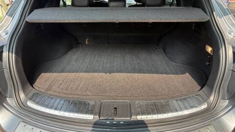 2017 Infiniti QX70