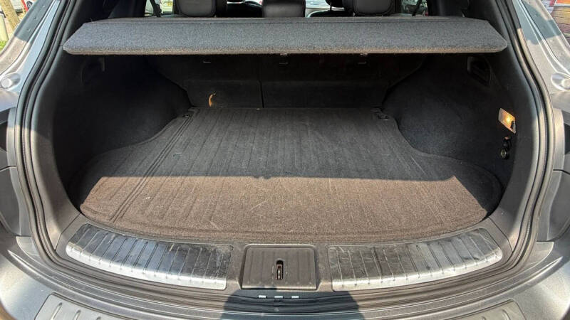 2017 Infiniti QX70