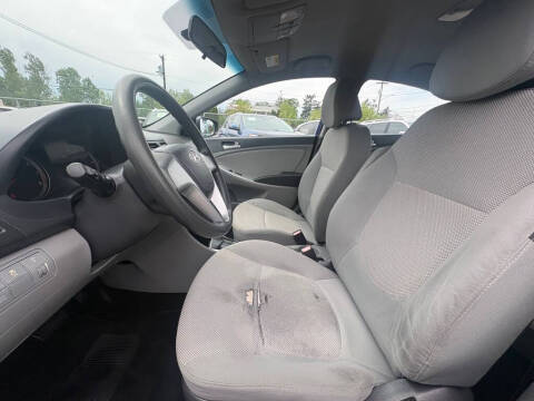 2013 Hyundai Accent GLS