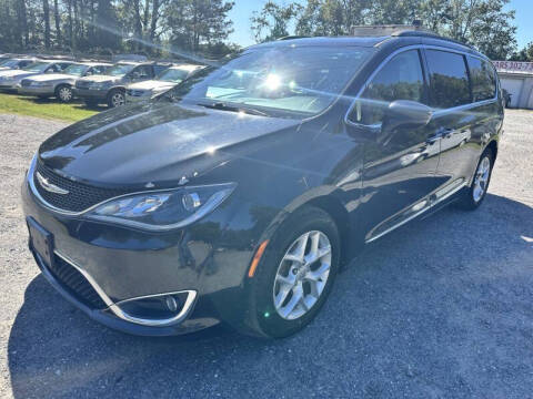 2017 Chrysler Pacifica Touring-L