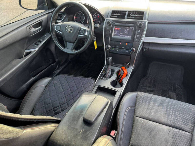 2015 Toyota Camry SE