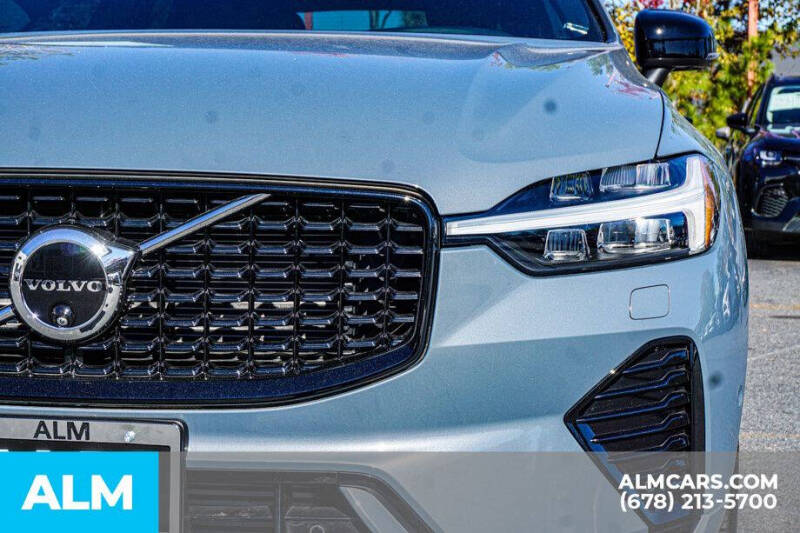 2024 Volvo XC60 Recharge T8 Plus Dark Theme