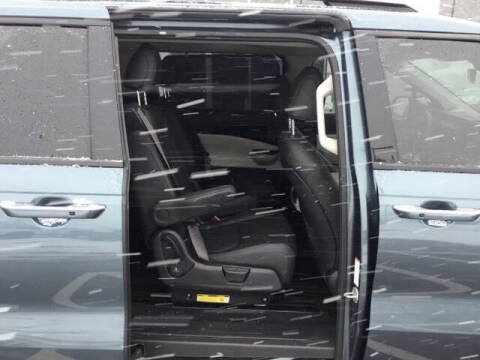 2024 Kia Carnival SX