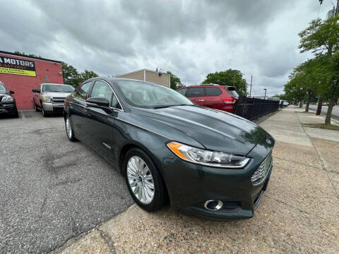 2015 Ford Fusion Hybrid SE