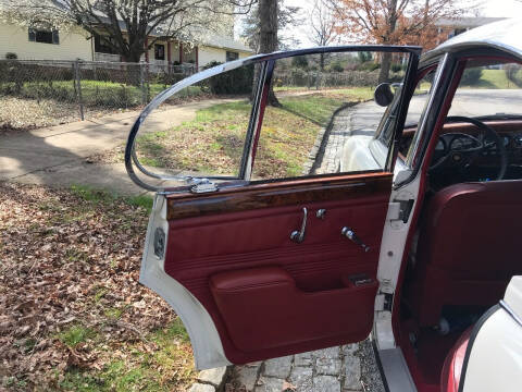 1967 Jaguar Mark II  3.8L S type