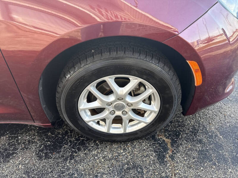 2020 Chrysler Voyager LXi