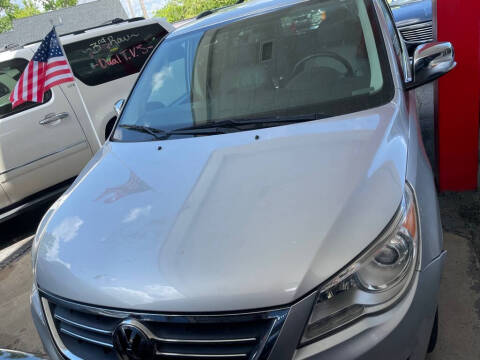 2009 Volkswagen Routan SEL Premium