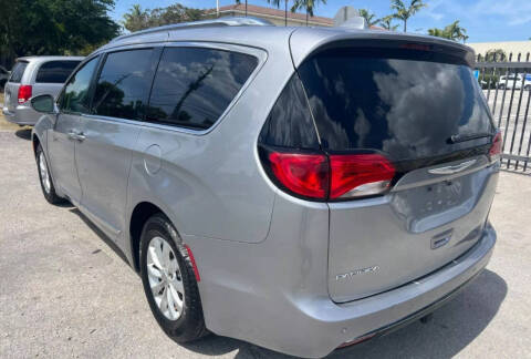 2018 Chrysler Pacifica Touring L