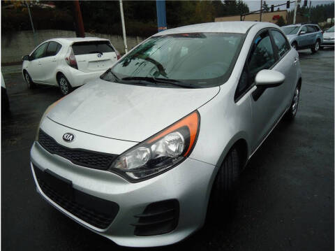 2016 Kia Rio 5-Door LX