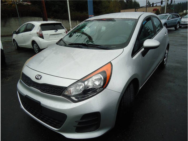 2016 Kia Rio 5-Door LX