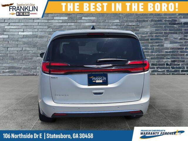 2024 Chrysler Pacifica Touring L