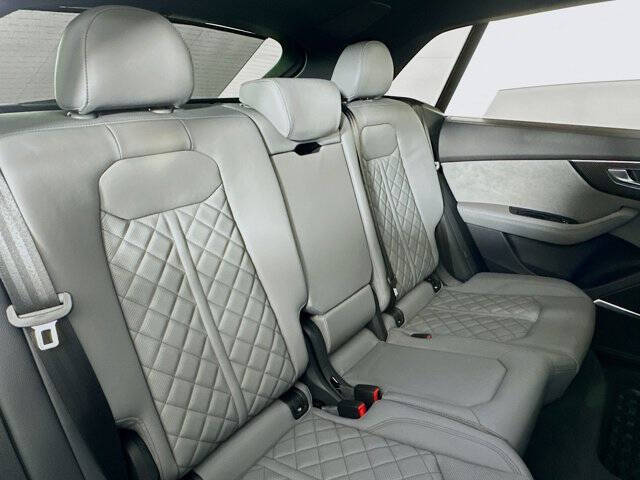 2024 Audi SQ8 4.0T quattro Premium Plus