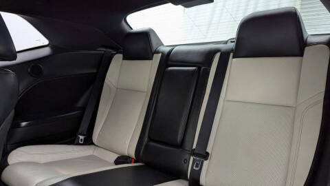 2015 Dodge Challenger R/T Plus