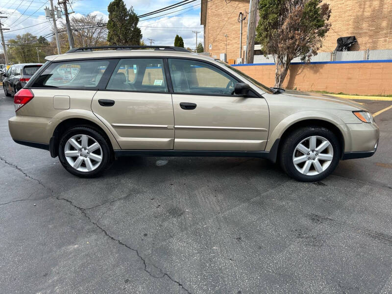 2009 Subaru Outback null photo 6