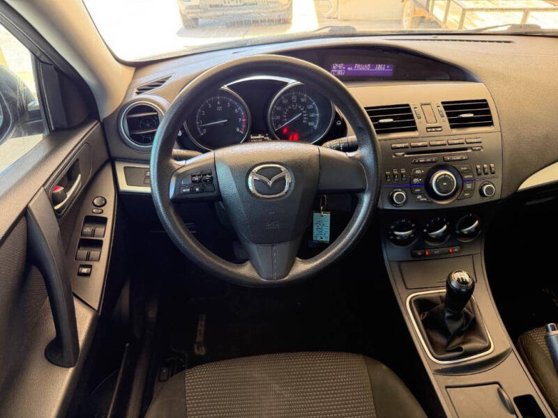 2013 Mazda MAZDA3 i SV