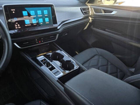 2025 Volkswagen Atlas Cross Sport SE 4Motion