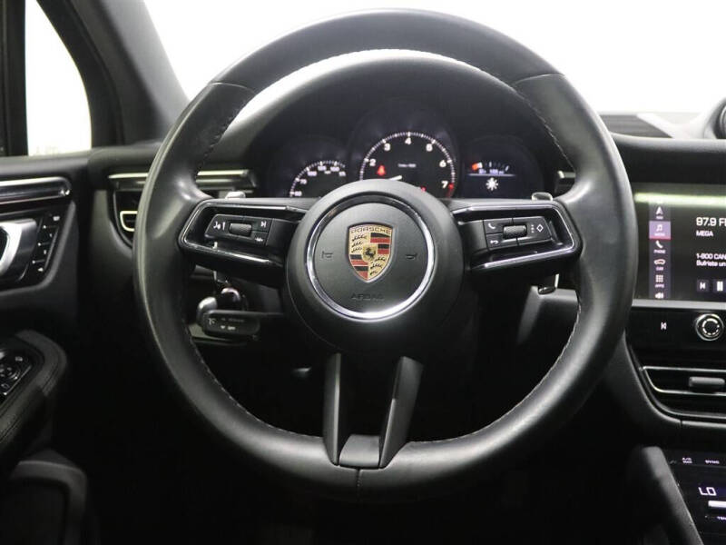 2022 Porsche Macan