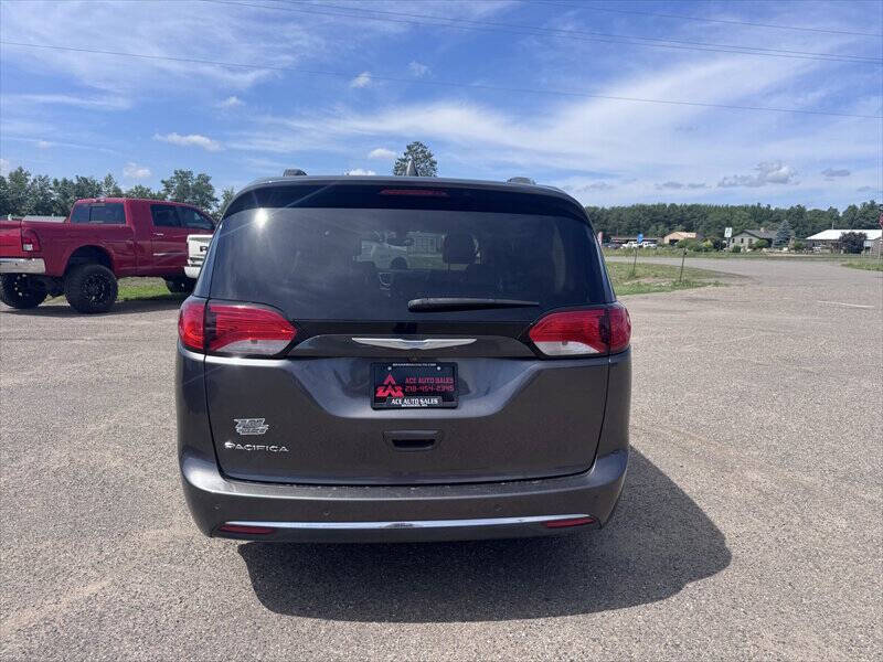 2018 Chrysler Pacifica Touring L