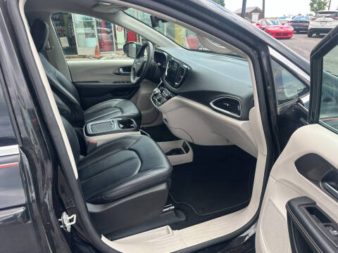 2024 Chrysler Pacifica Touring L