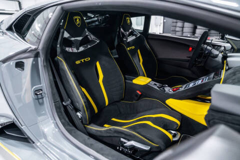 2023 Lamborghini Huracan STO