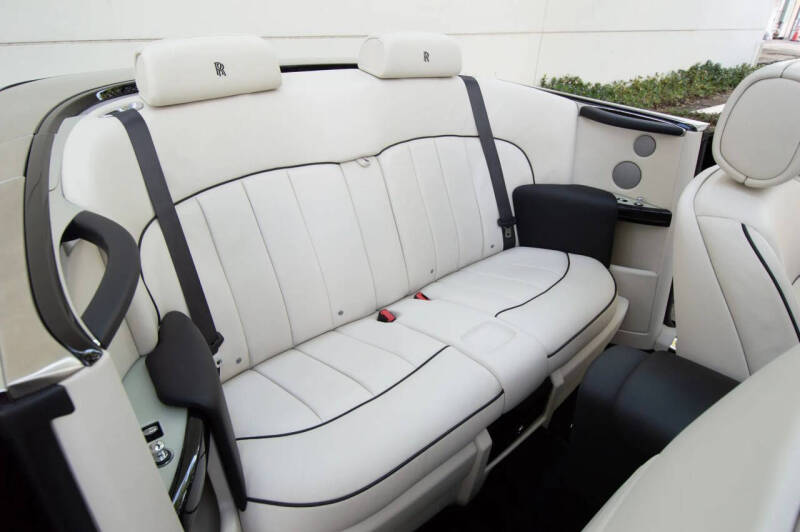 2016 Rolls-Royce Phantom Drophead Coupe