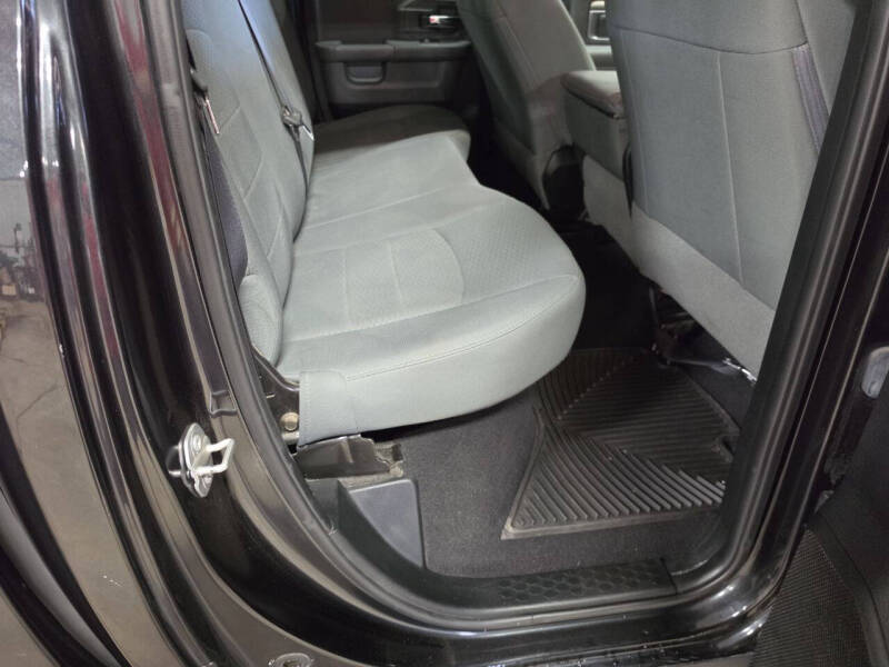 2017 RAM 1500 SLT