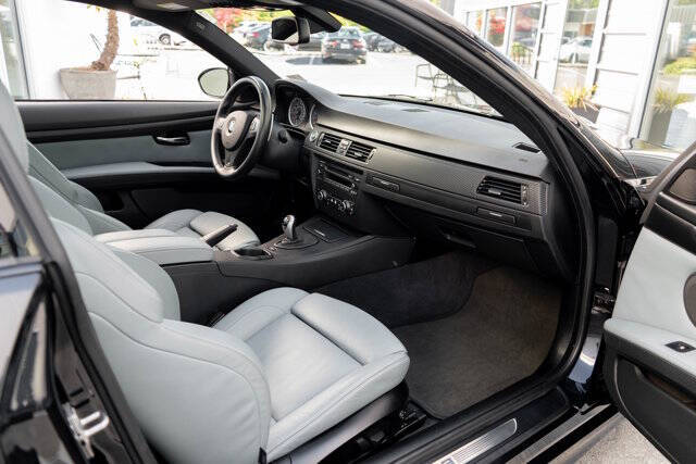 2011 BMW M3 27