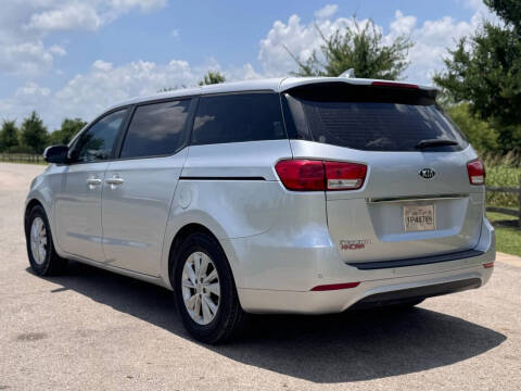 2015 Kia Sedona L