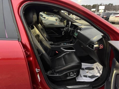 2019 Jaguar F-PACE S