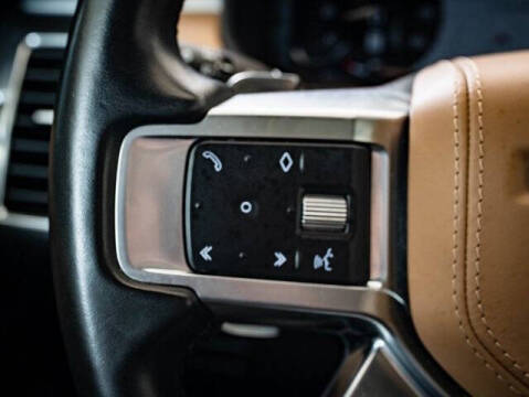 2023 Land Rover Discovery P300 S R-Dynamic