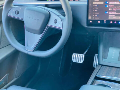 2023 Tesla Model X Standard Range