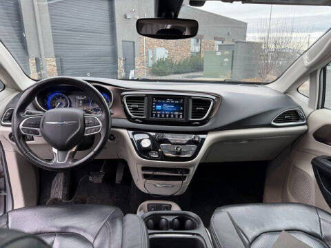 2019 Chrysler Pacifica Touring L