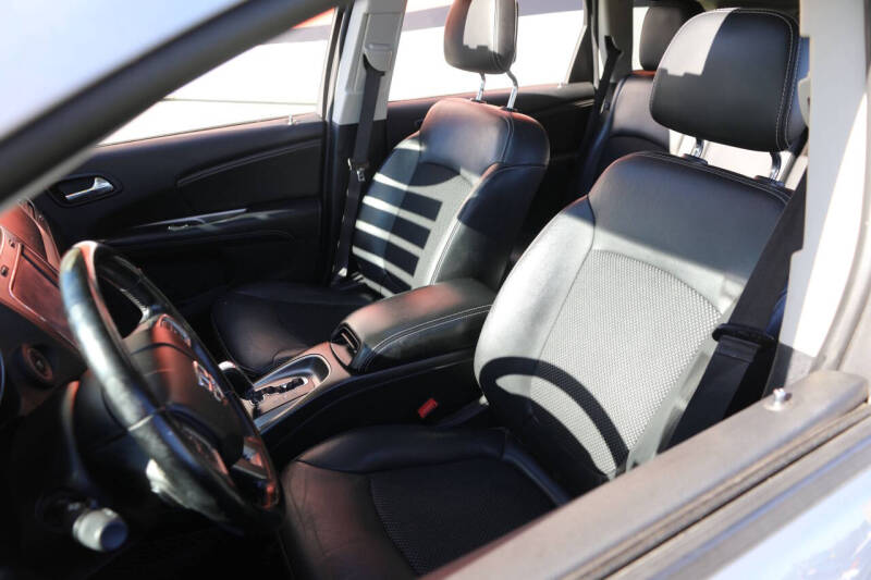 2020 Dodge Journey Crossroad