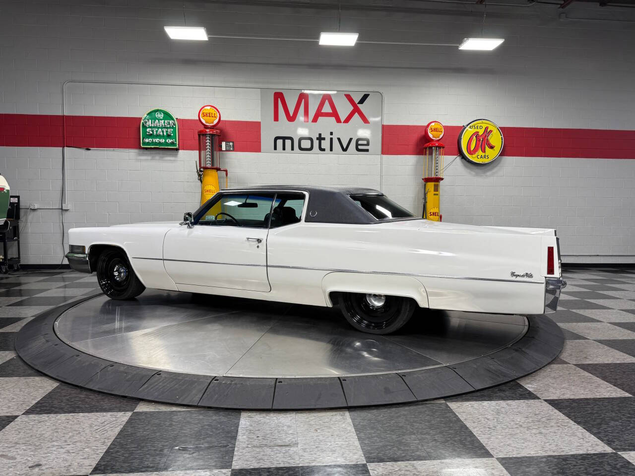 1970 Cadillac DeVille 12