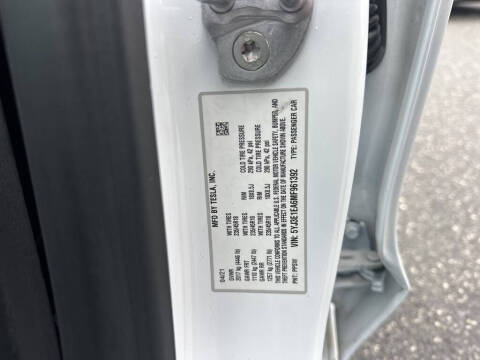 2021 Tesla Model 3 Standard Range Plus