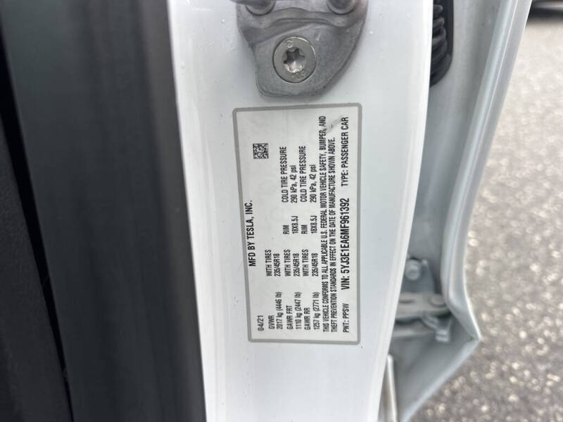 2021 Tesla Model 3 Standard Range Plus