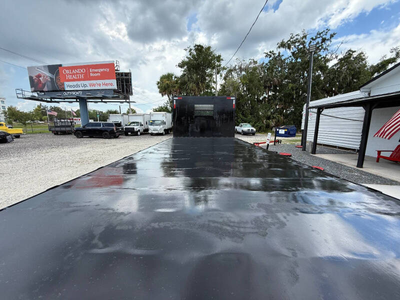 2017 Freightliner M2 106