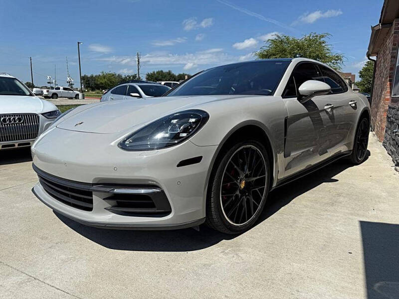 2017 Porsche Panamera 4