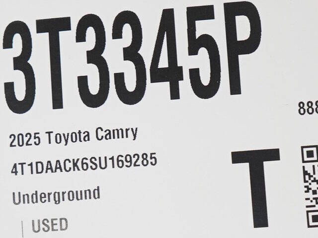 2025 Toyota Camry SE