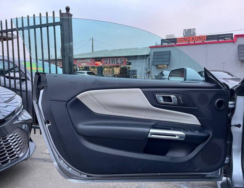 2024 Ford Mustang EcoBoost Premium