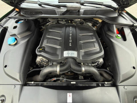 2016 Porsche Cayenne GTS