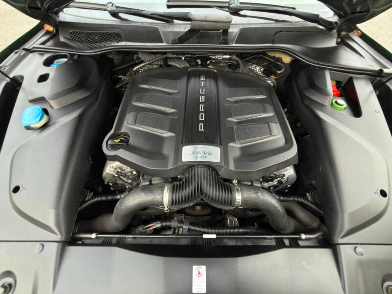 2016 Porsche Cayenne GTS