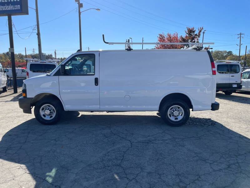 2021 Chevrolet Express Cargo Work Van photo 3