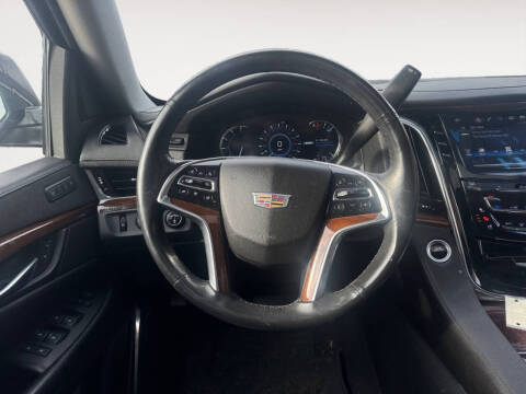 2018 Cadillac Escalade ESV Luxury