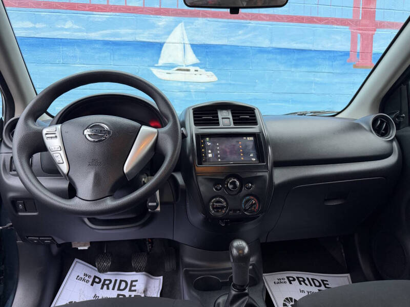 2015 Nissan Versa 1.6 S